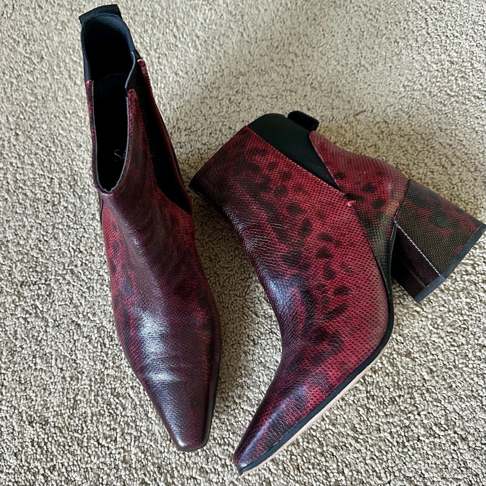 Red lizard heeled ankle boots by FRANCO SARTO
